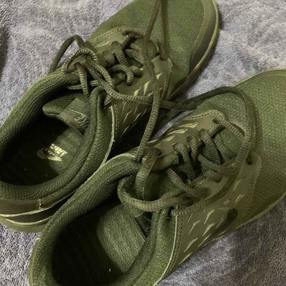 Black Nike trainers ladies 8.5